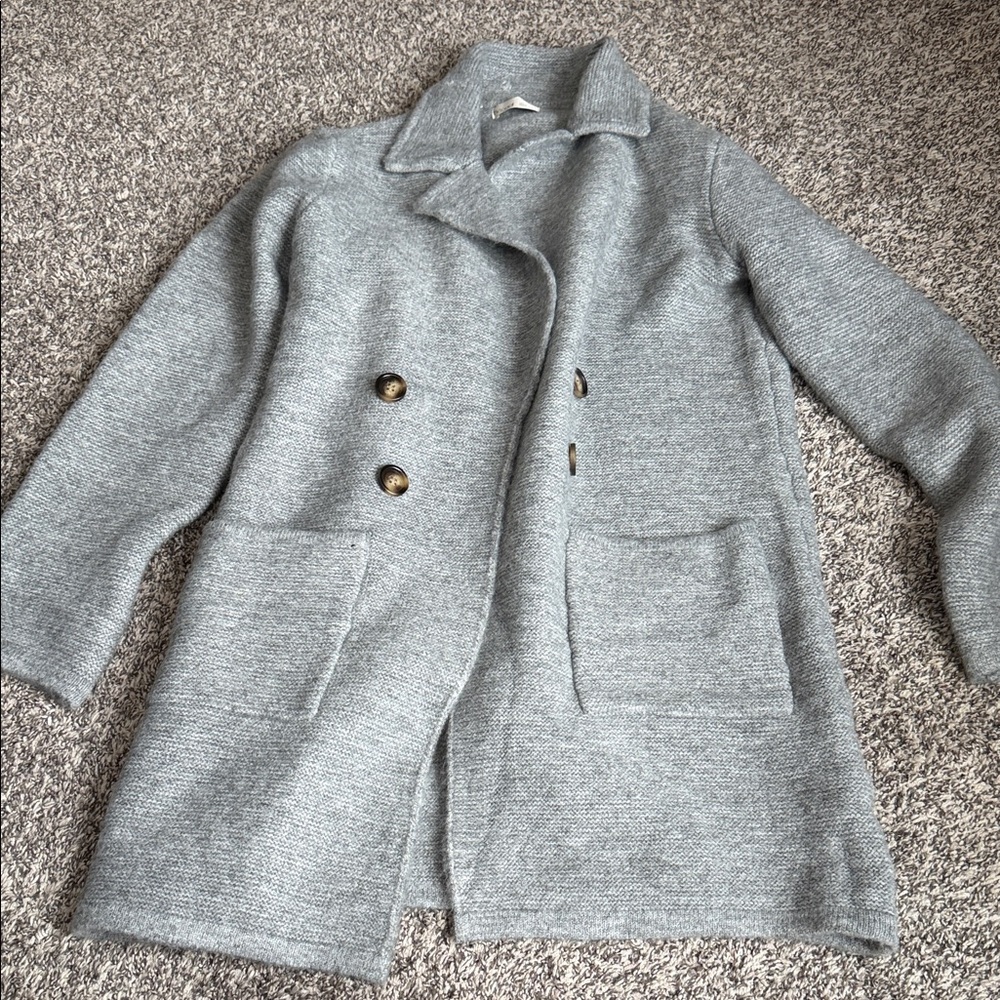 Elegant Women's Gray Pea Coat